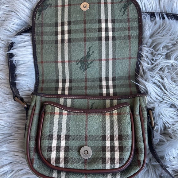 "Rare" Vintage Burberry Crossbody NovaCheck - Picture 3 of 16